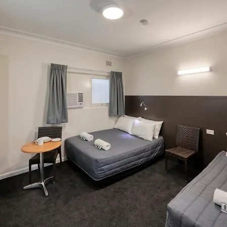 Cowra Motor Inn Exterior photo