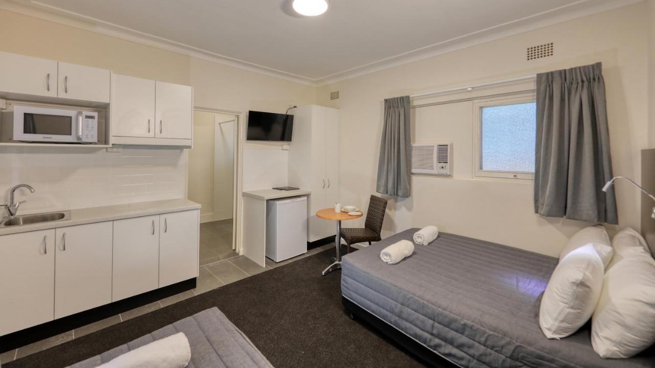 Motor 3* Cowra